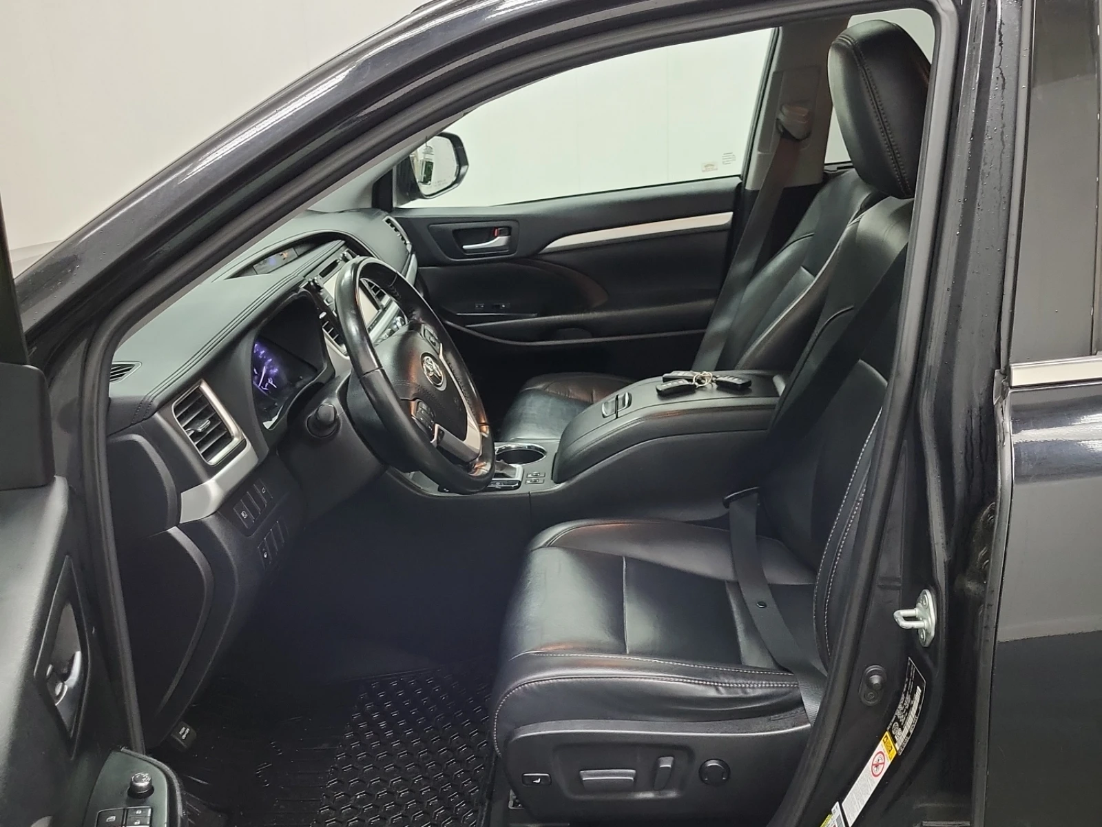Toyota Highlander HYBRID XLE/AWD/2 КОМПЛЕКТА ДЖАНТИ, снимка 8 - Автомобили и джипове - 54441393
