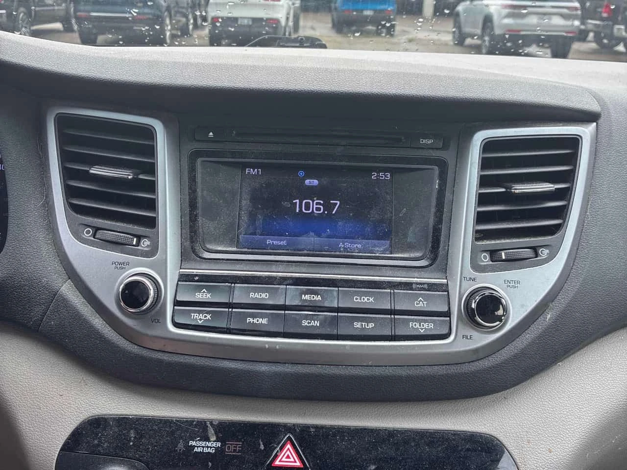 Hyundai Tucson * FWD 4dr 2.0L * CARFAX * БЕЗ ПЪРВОНАЧАЛНА ВНОСКА, снимка 9 - Автомобили и джипове - 55395238