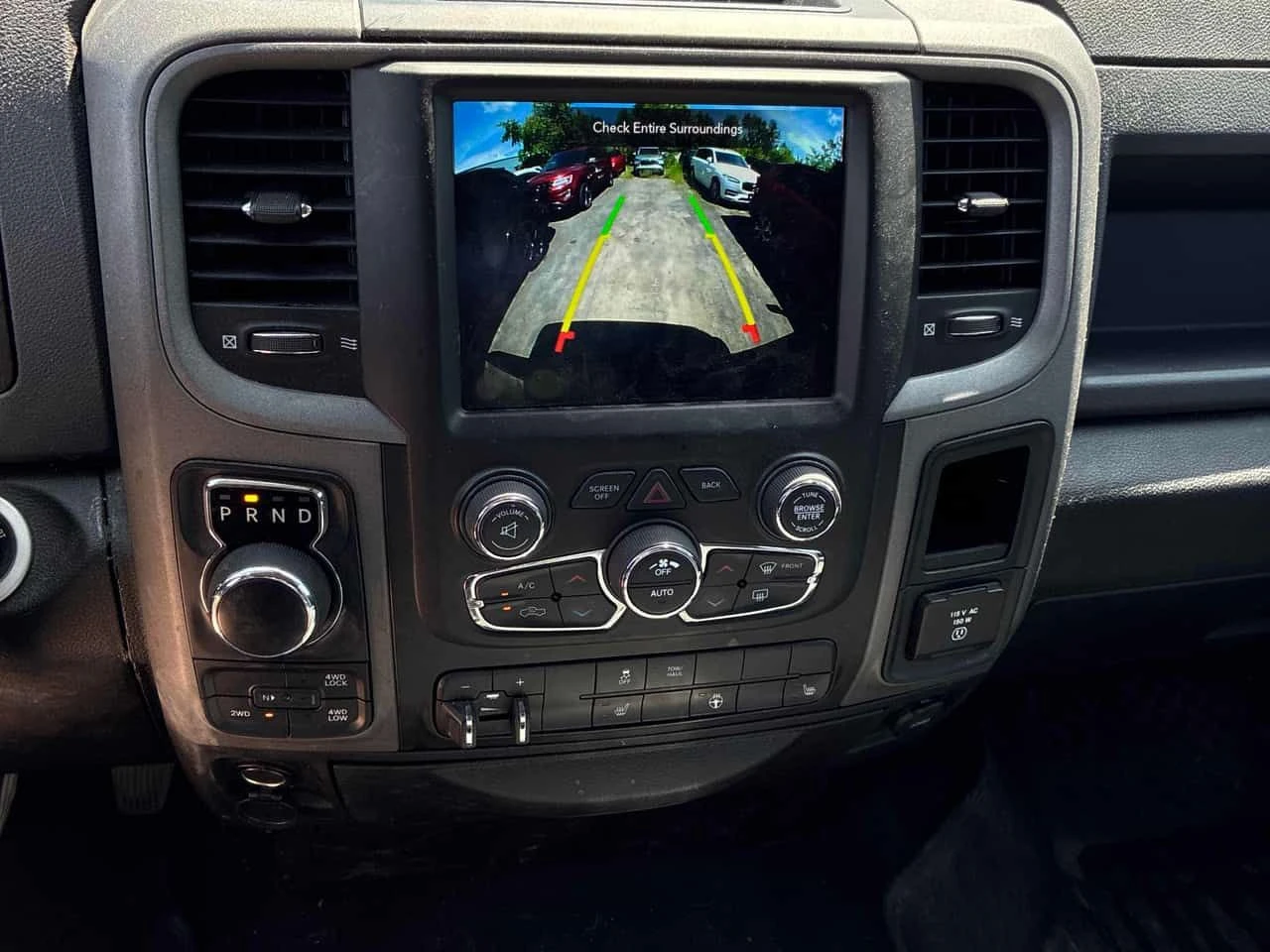 Dodge RAM 1500 * Express * CARFAX * ОПЦИЯ ЗА ФИНАНСИРАНЕ , снимка 9 - Автомобили и джипове - 55436312