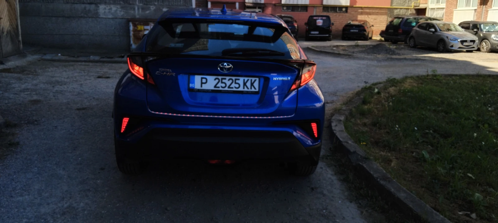 Toyota C-HR | Mobile.bg � ����������� 12