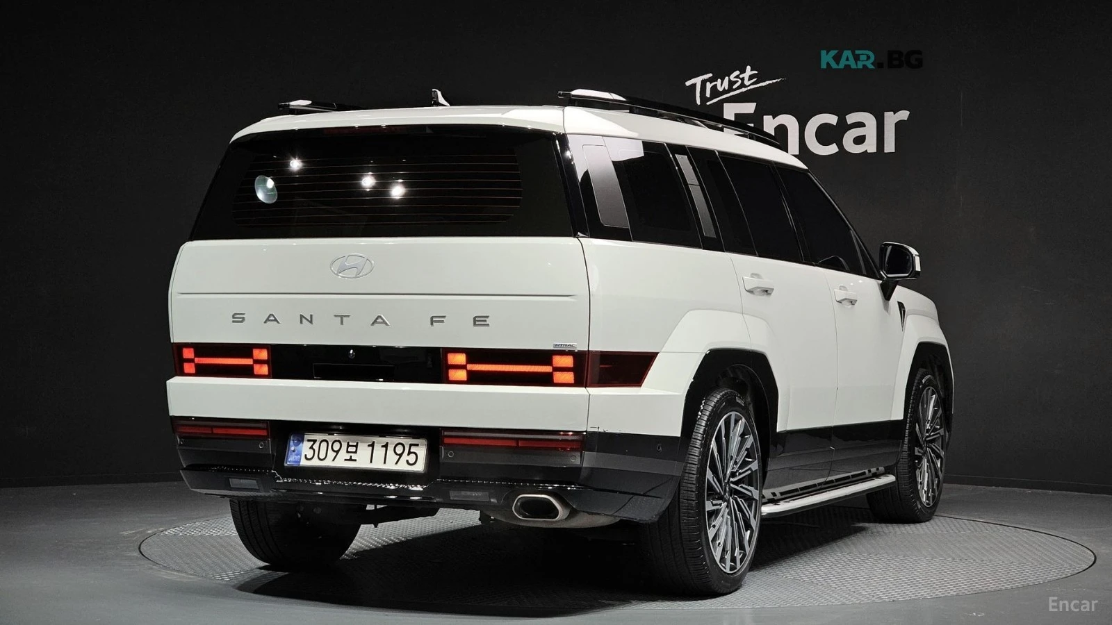 Hyundai Santa fe 4x4* Calligraphy* DISTRONIC* 360* ОБДУХ* МАСАЖИ* , снимка 3 - Автомобили и джипове - 55823985