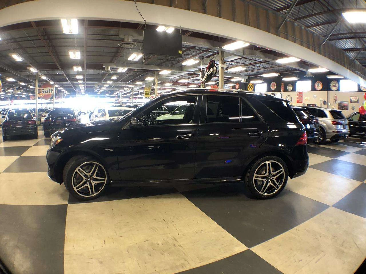 Mercedes-Benz GLE AMG 43 4MATIC / АВТОКРЕДИТ, снимка 3 - Автомобили и джипове - 56010693