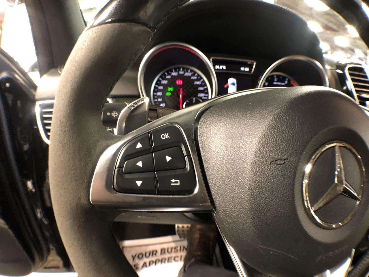 Mercedes-Benz GLE AMG 43 4MATIC / АВТОКРЕДИТ, снимка 12 - Автомобили и джипове - 56010693