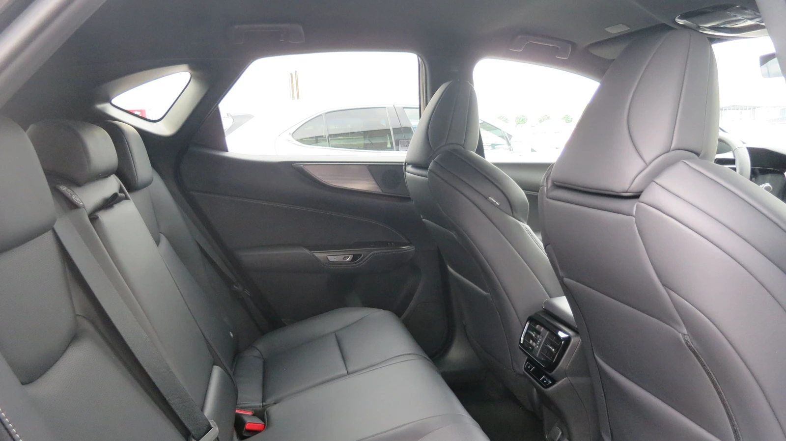 Lexus NX 0km НОВ от 450 евро/мес. 10 г.гаранция, снимка 6 - Автомобили и джипове - 56010726