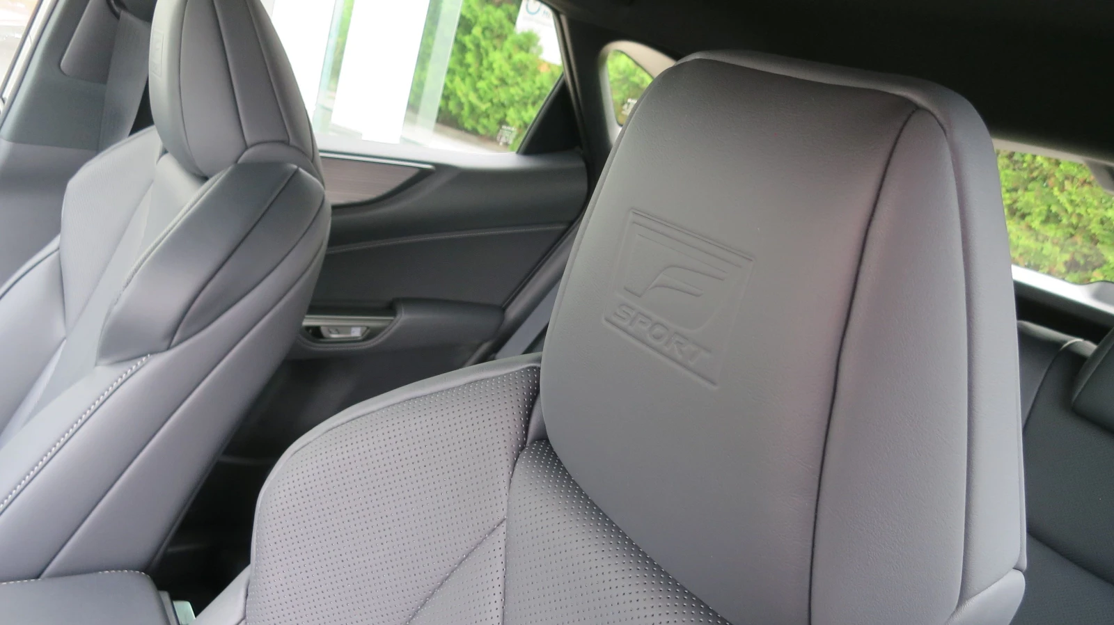 Lexus NX 0km НОВ от 450 евро/мес. 10 г.гаранция, снимка 8 - Автомобили и джипове - 56010726