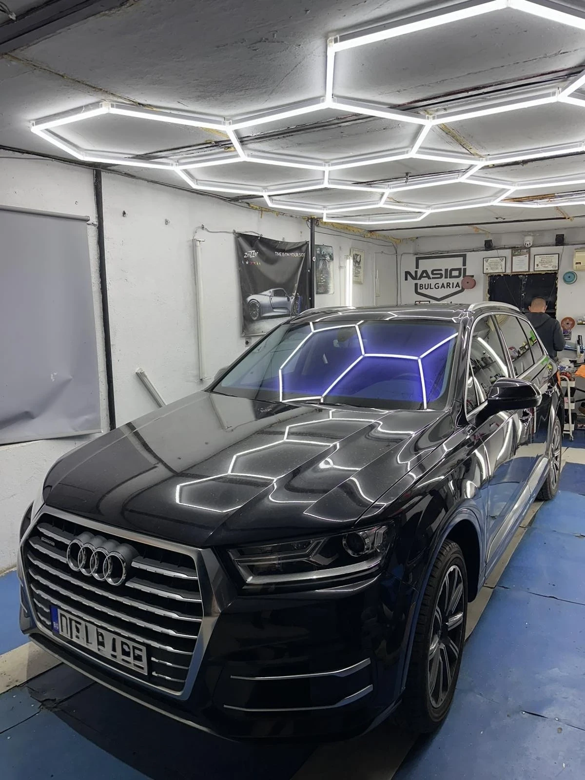 Audi Q7, снимка 3 - Автомобили и джипове - 56416250