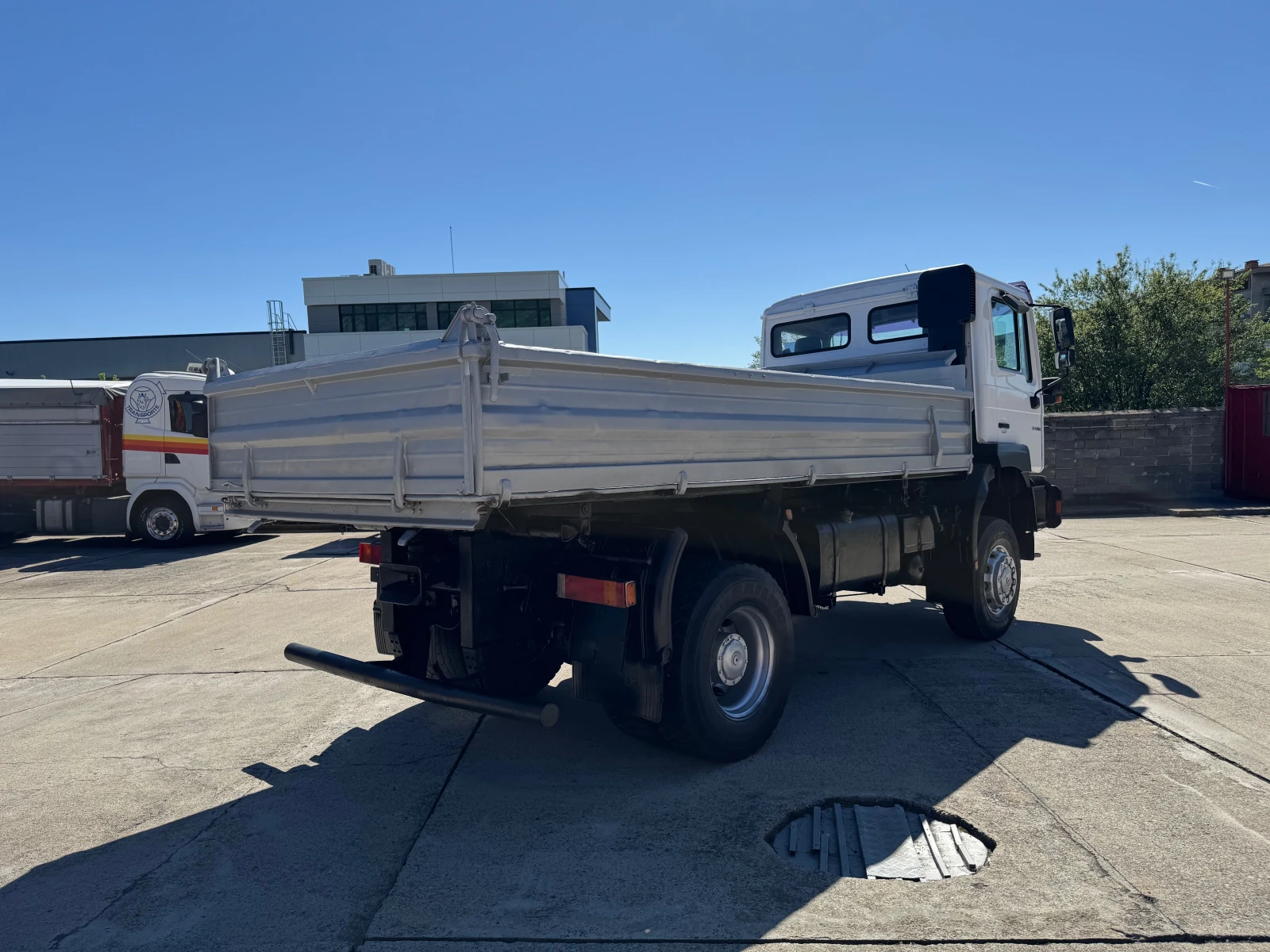 Man 19.414  4x4 , климатик, тристранен самосвал :4.80м - изображение 10
