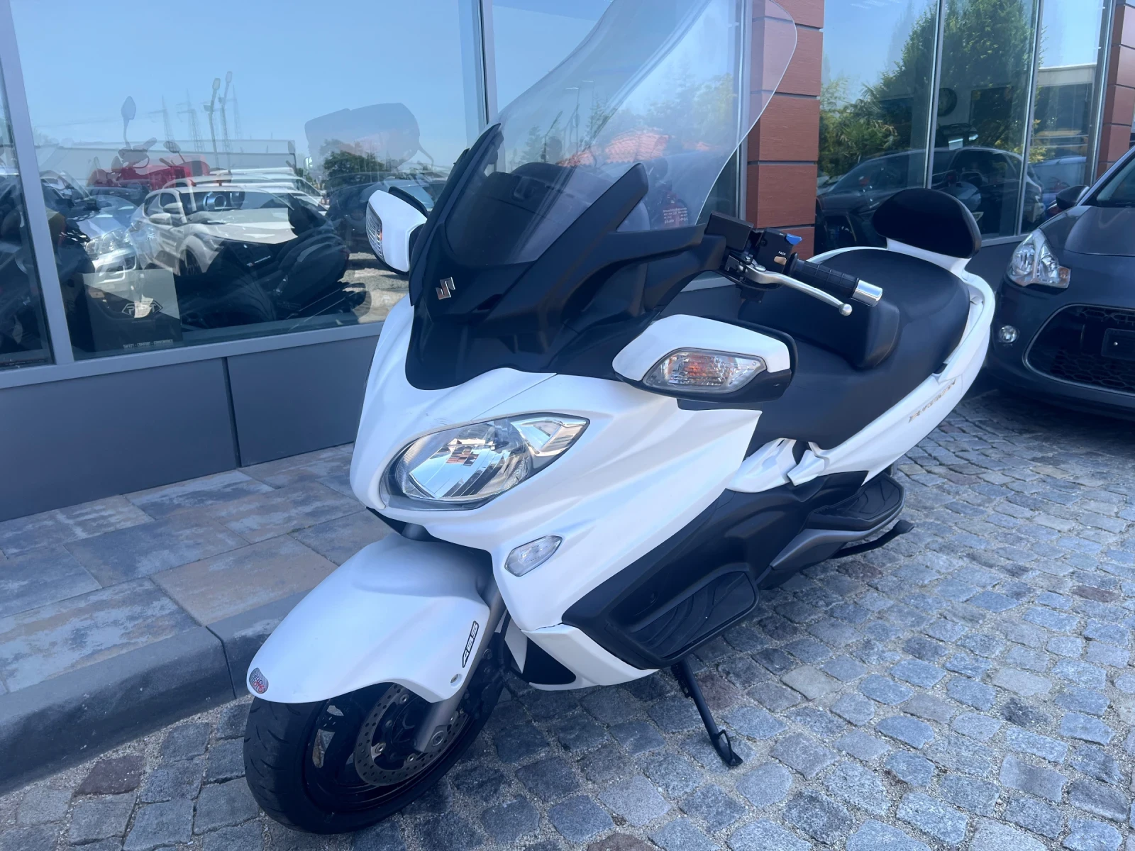 Suzuki Burgman 650 ABS - изображение 4