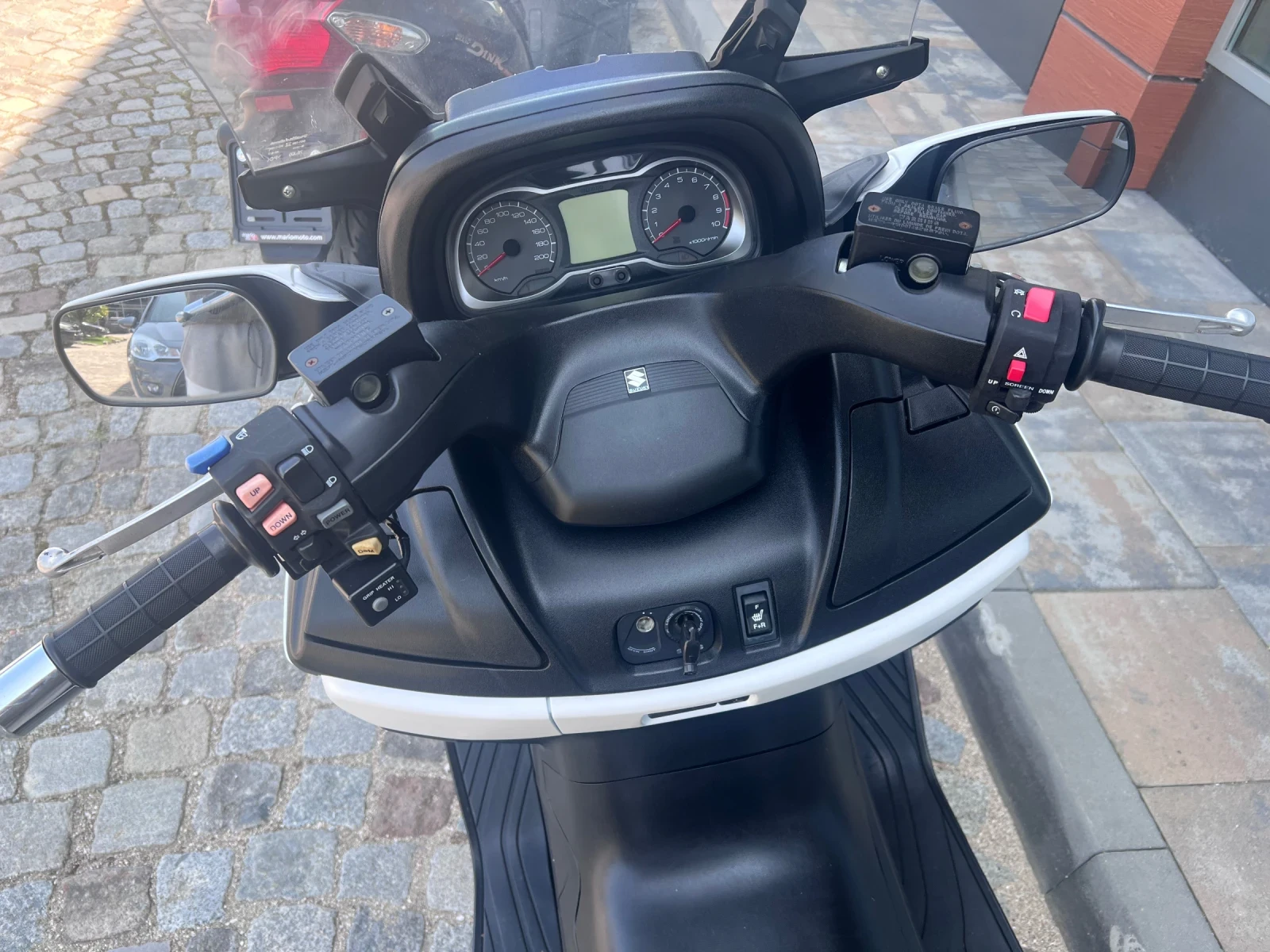 Suzuki Burgman 650 ABS - изображение 9
