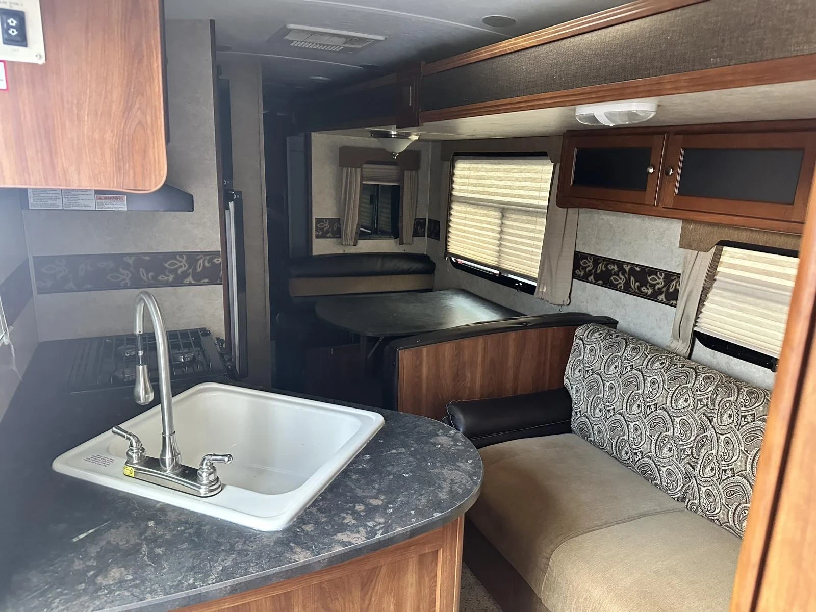 Каравана Други Keystone Bullet Premier, снимка 12 - Каравани и кемпери - 54168290