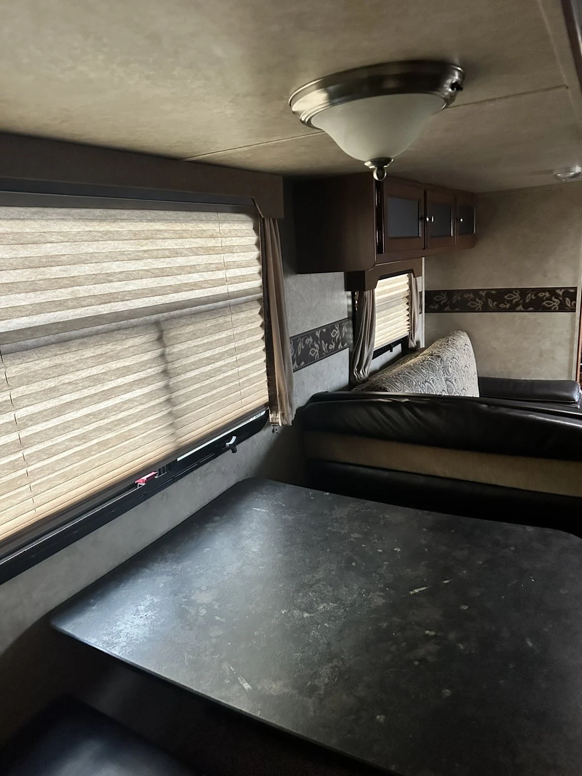 Каравана Други Keystone Bullet Premier, снимка 9 - Каравани и кемпери - 54168290