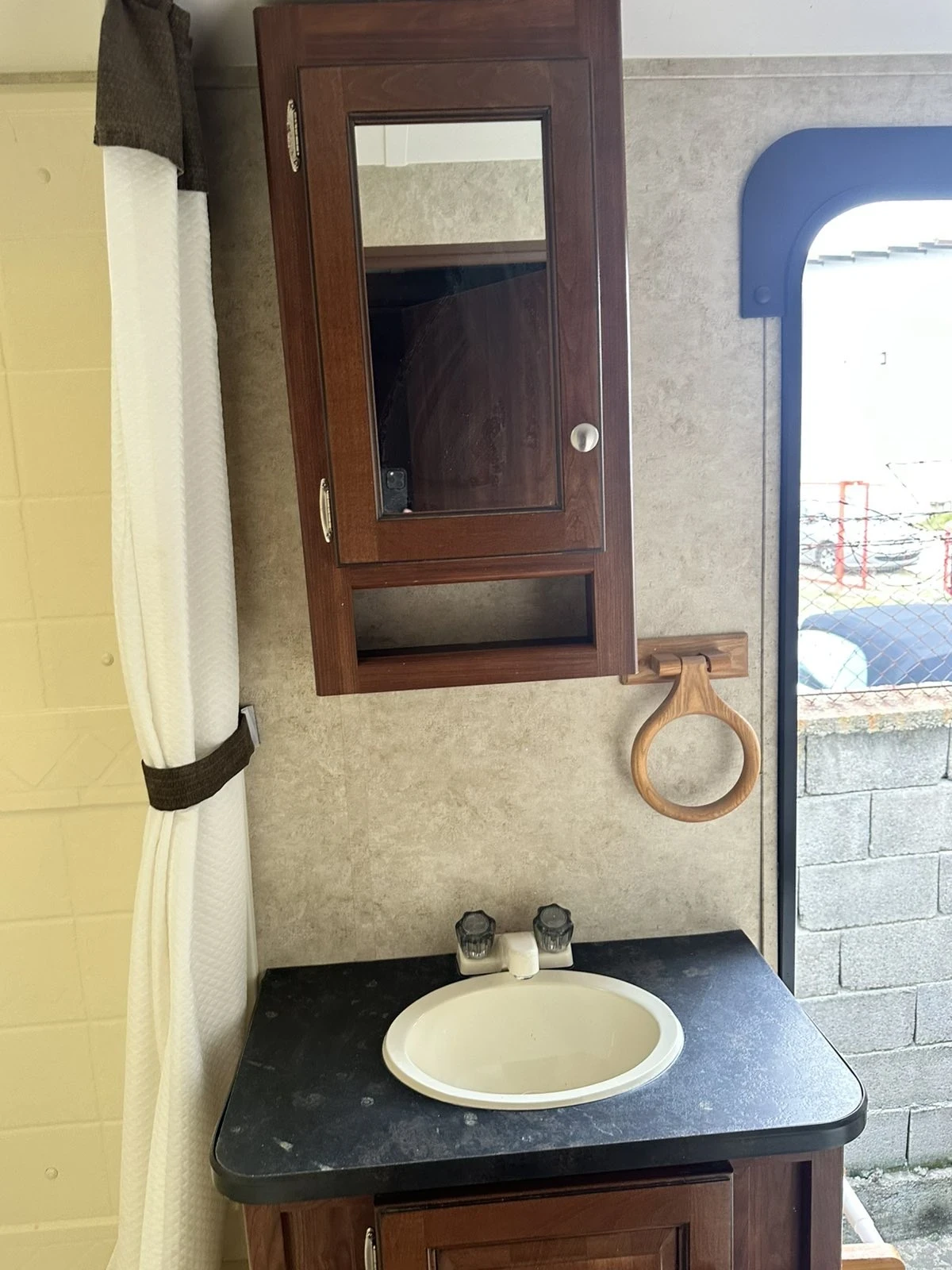 Каравана Други Keystone Bullet Premier, снимка 11 - Каравани и кемпери - 54168290