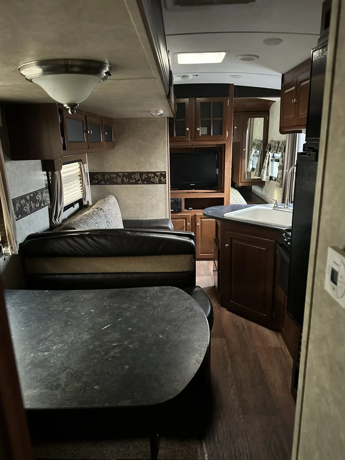 Каравана Други Keystone Bullet Premier, снимка 8 - Каравани и кемпери - 54168290