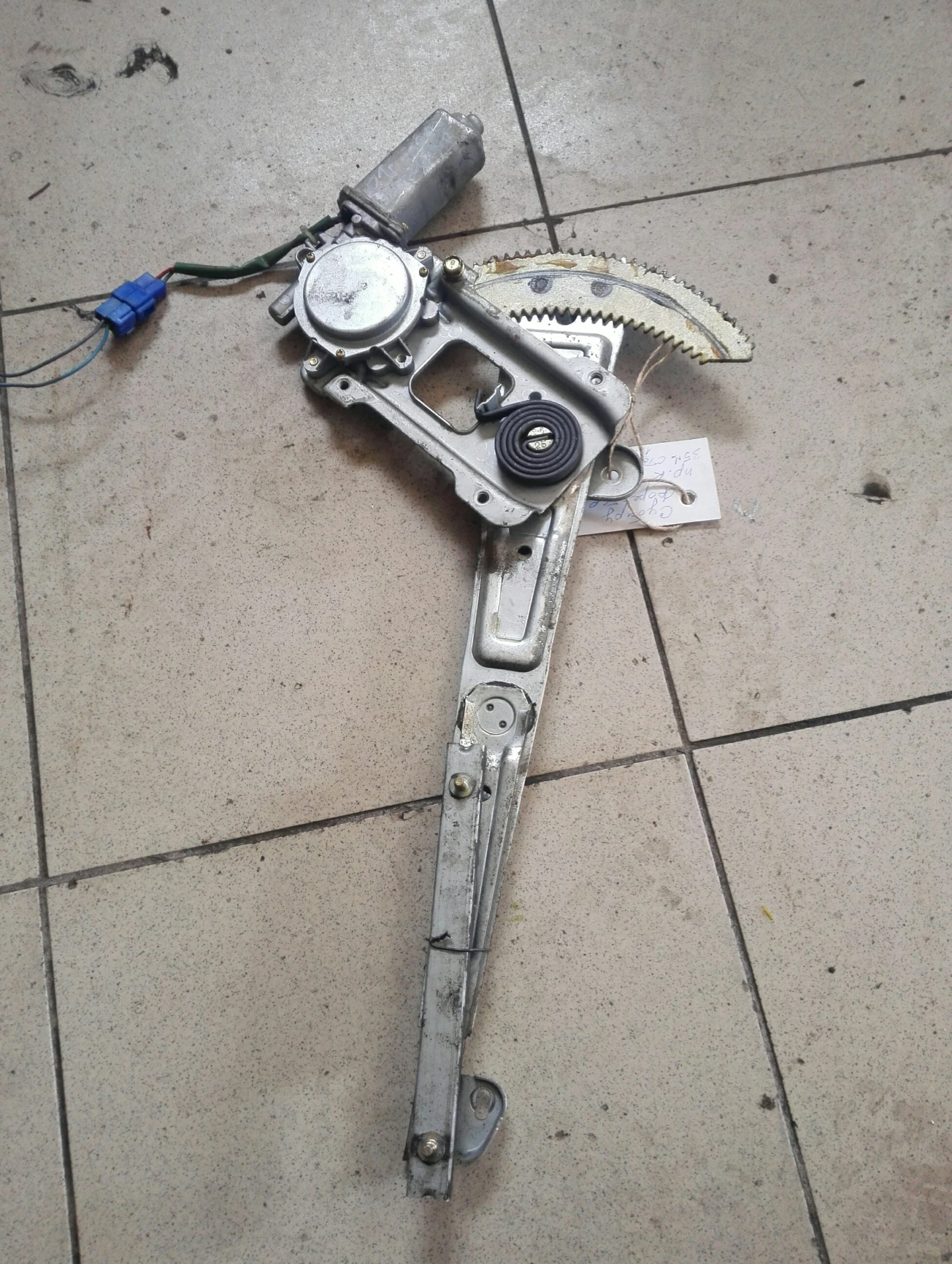 Ел машинка стъкло (стъклоповдигач) предна дясна Субару Форестър 01г.