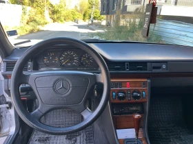 Mercedes-Benz E 300, снимка 9