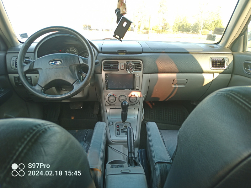 Subaru Forester 2.0XT, снимка 6 - Автомобили и джипове - 46455539