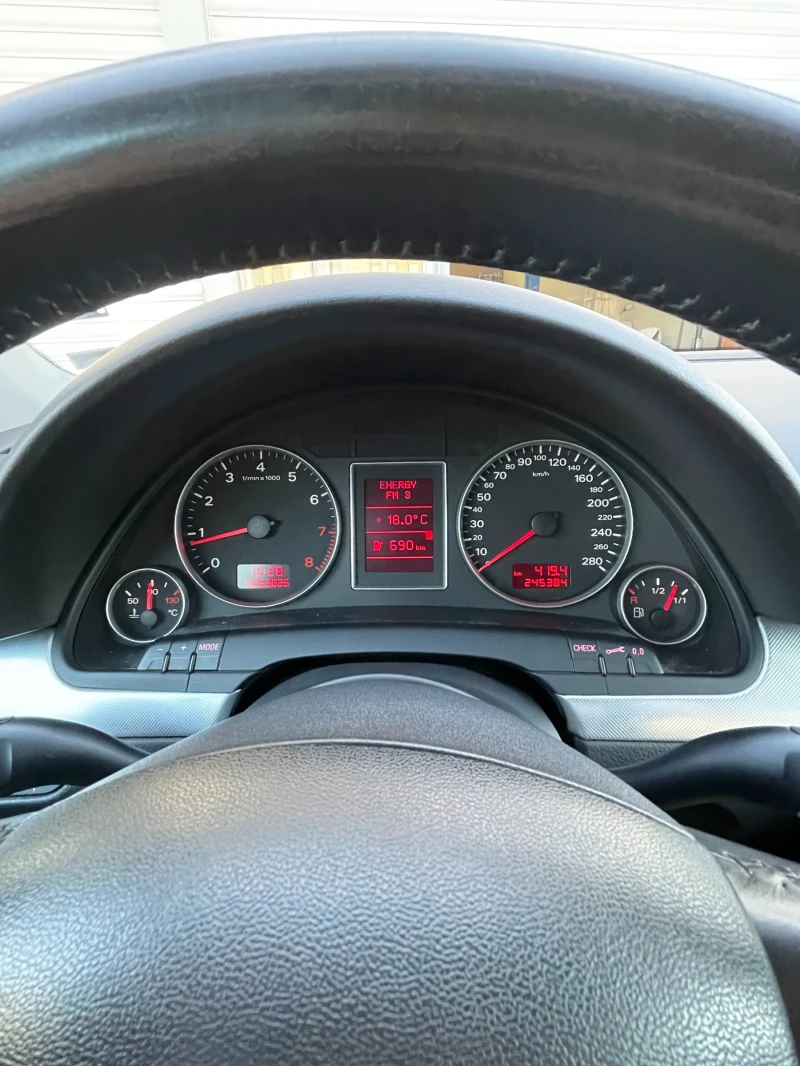 Audi A4 S line, снимка 14 - Автомобили и джипове - 50390936