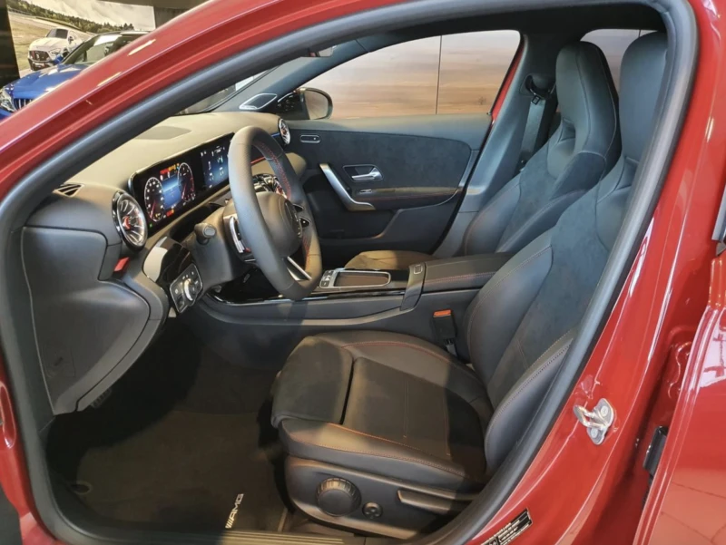 Mercedes-Benz A 200 d AMG Line Гаранция/Burmester, снимка 5 - Автомобили и джипове - 50666084