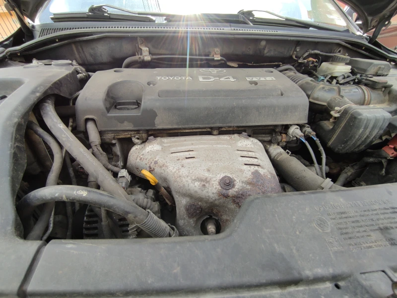 Toyota Avensis, снимка 6 - Автомобили и джипове - 52173747