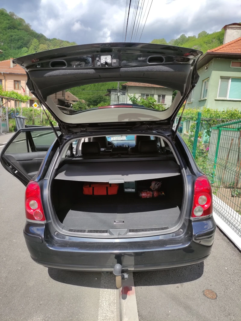 Toyota Avensis, снимка 3 - Автомобили и джипове - 52173747