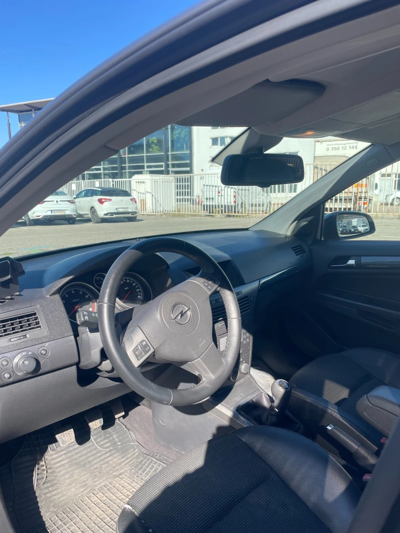 Opel Astra 2.0T, снимка 9 - Автомобили и джипове - 52501441