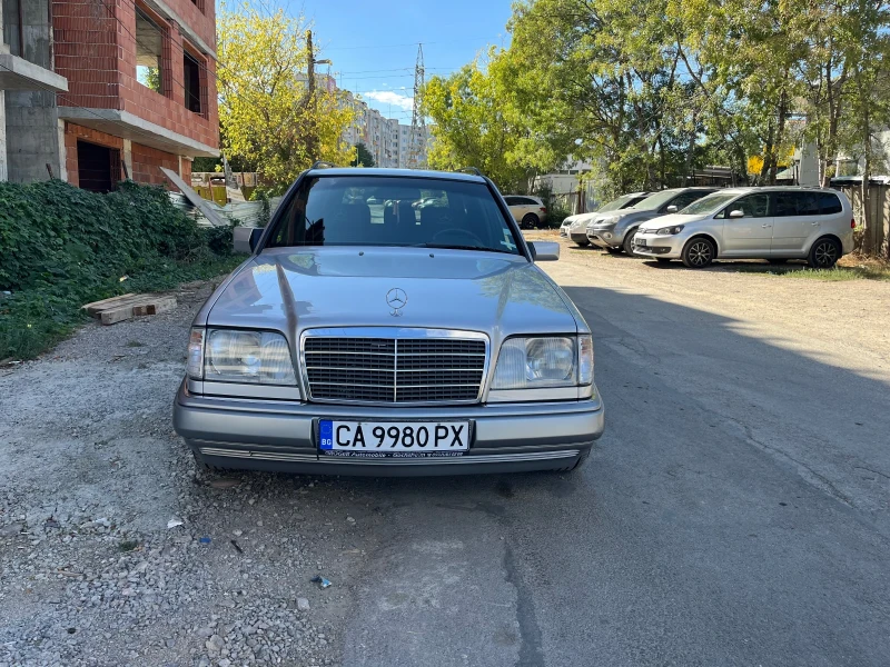 Mercedes-Benz E 300, снимка 2 - Автомобили и джипове - 51779494
