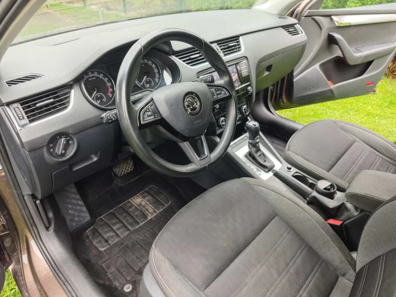 Skoda Octavia 4x4 2.0 TDI, снимка 15 - Автомобили и джипове - 52097007