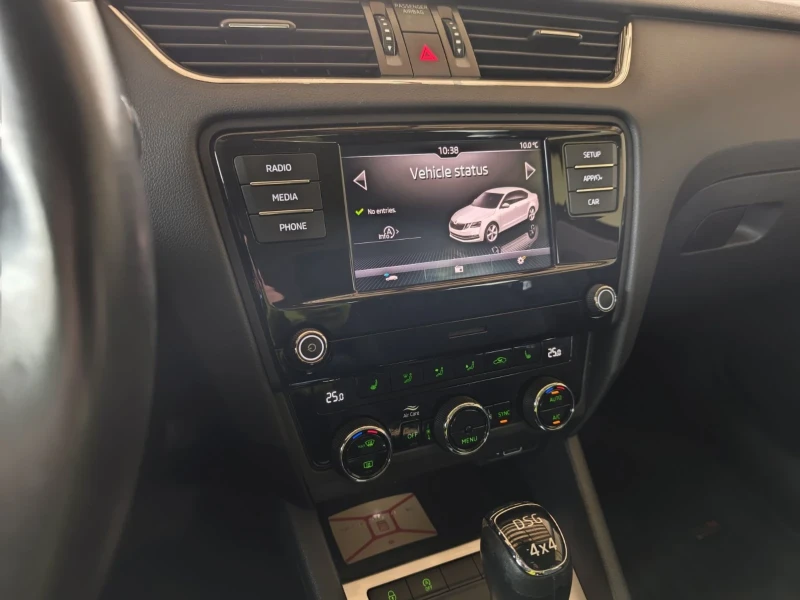 Skoda Octavia 4x4 2.0 TDI, снимка 13 - Автомобили и джипове - 52097007