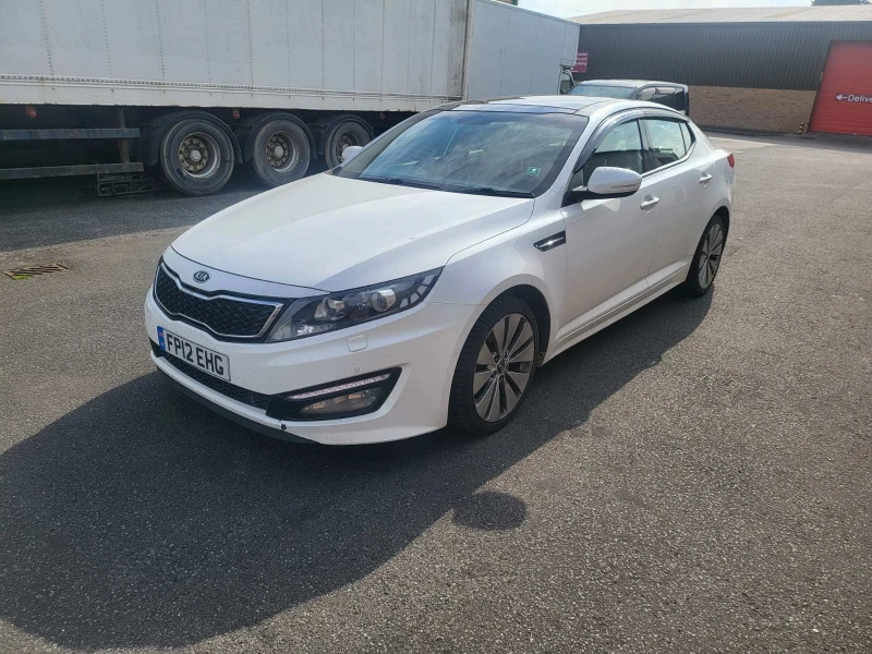 Kia Optima, снимка 11 - Автомобили и джипове - 52319236