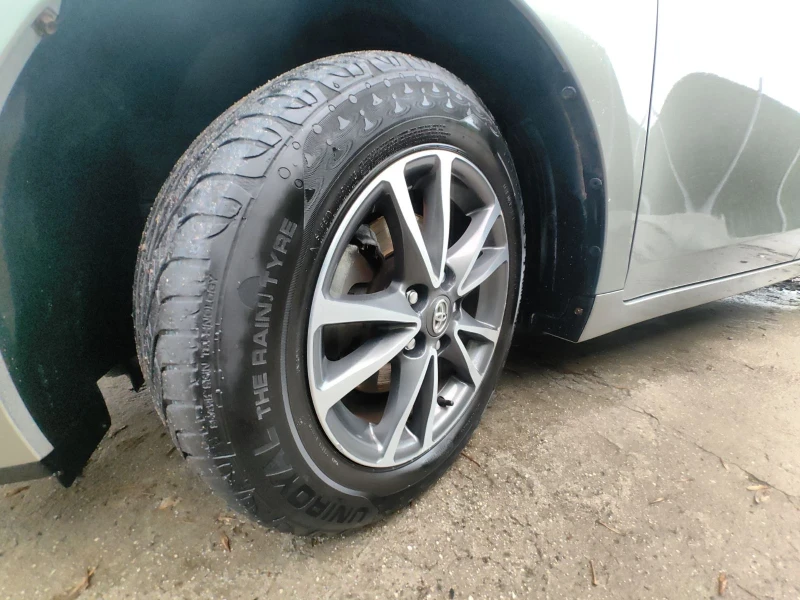 Toyota Verso 1.6i-132к.с Comfort, снимка 17 - Автомобили и джипове - 52519423