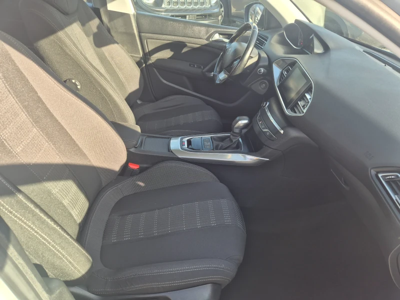 Peugeot 308 1.6 HDI  автомат е6, снимка 11 - Автомобили и джипове - 52821003
