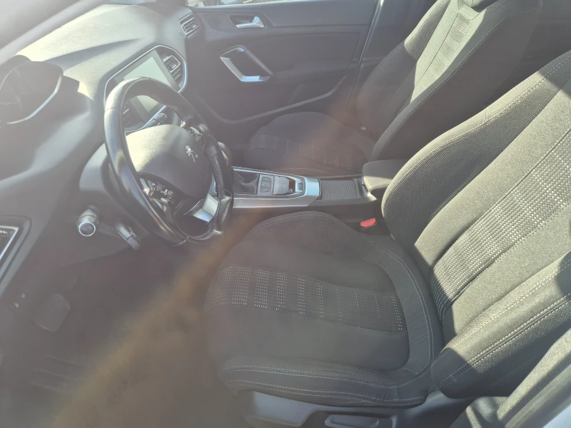 Peugeot 308 1.6 HDI  автомат е6, снимка 9 - Автомобили и джипове - 52821003