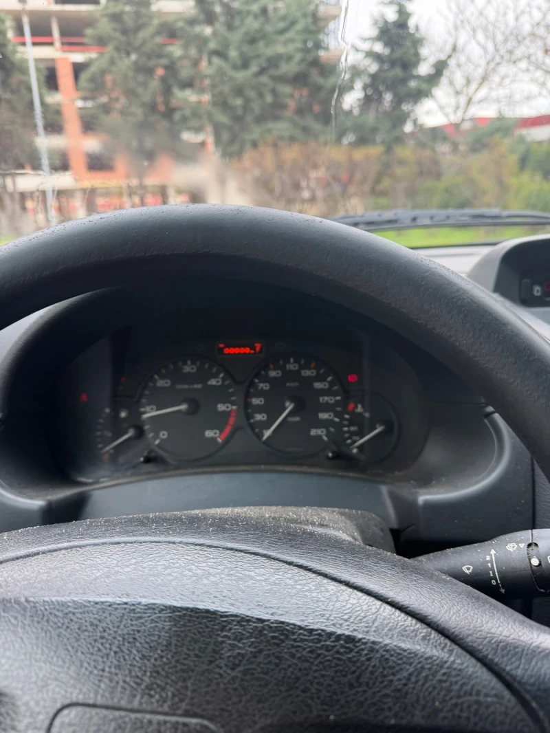 Peugeot Partner 1.6 Hdi, снимка 8 - Автомобили и джипове - 52866845