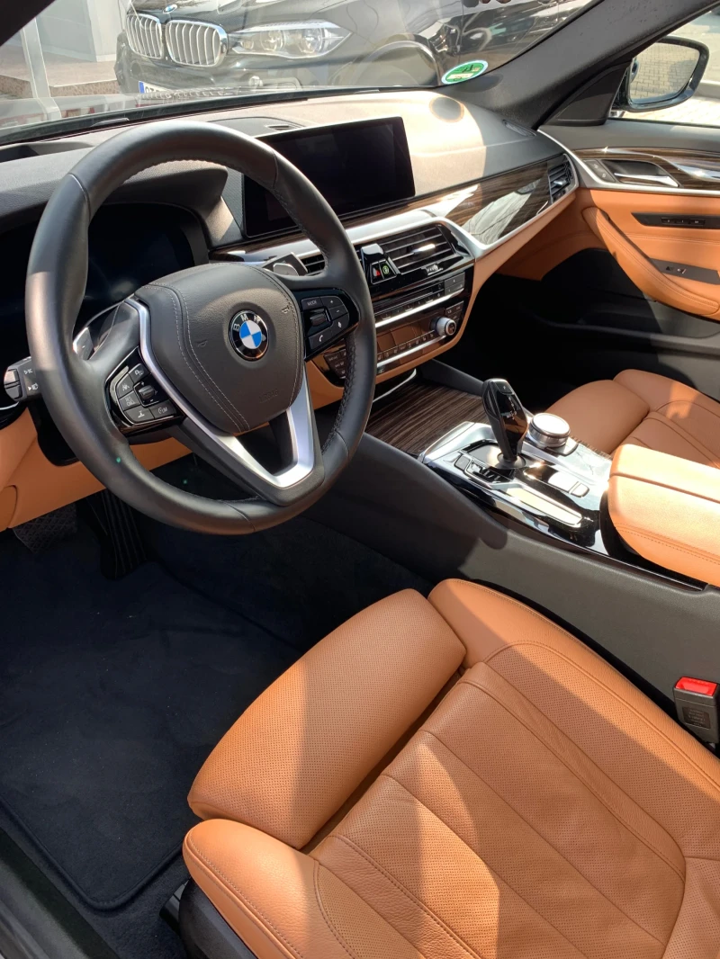 BMW 530 xDrive, снимка 13 - Автомобили и джипове - 52917984
