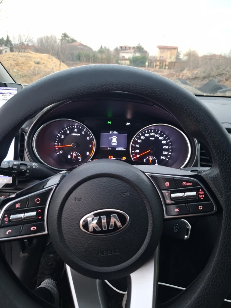 Kia Ceed, снимка 10 - Автомобили и джипове - 53123952