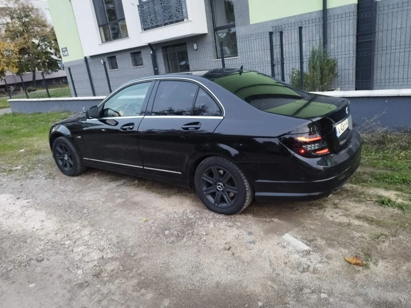 Mercedes-Benz C 200, снимка 4 - Автомобили и джипове - 53134126