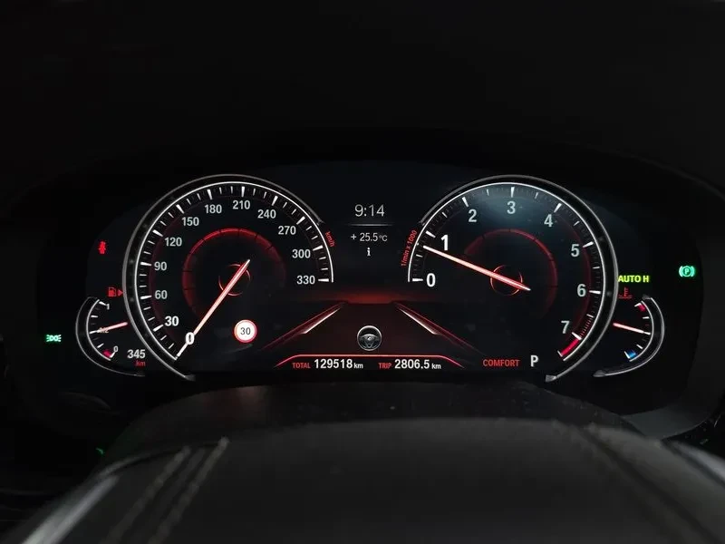 BMW 530 ///M PACK G30, снимка 8 - Автомобили и джипове - 55790046