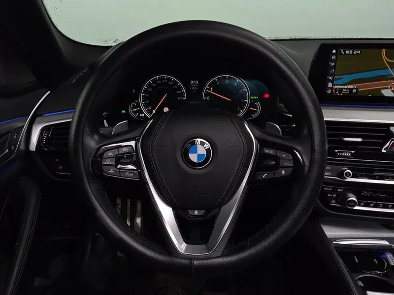 BMW 530 ///M PACK G30, снимка 13 - Автомобили и джипове - 55790046