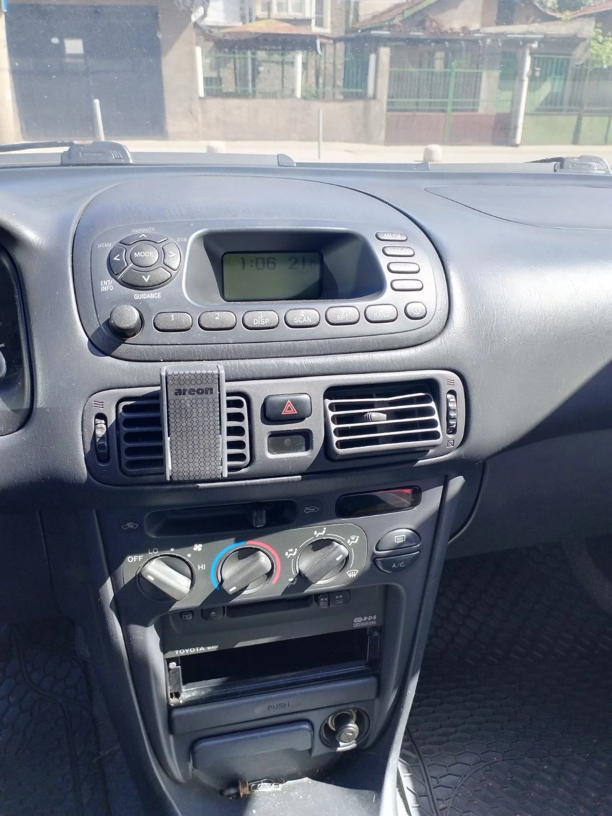 Toyota Corolla 1.6 - изображение 2
