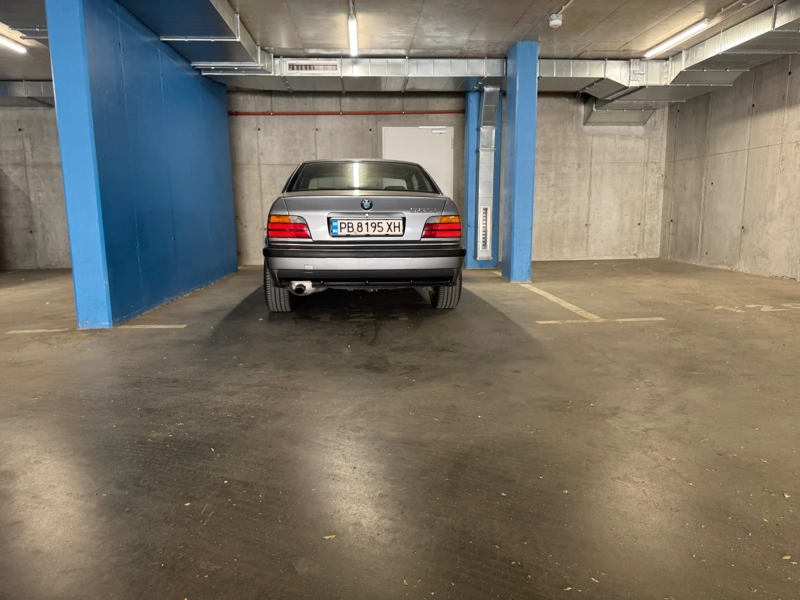 BMW 320  - изображение 8