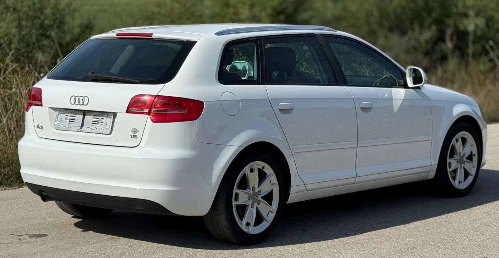 Audi A3 1.6i/102кс - изображение 6
