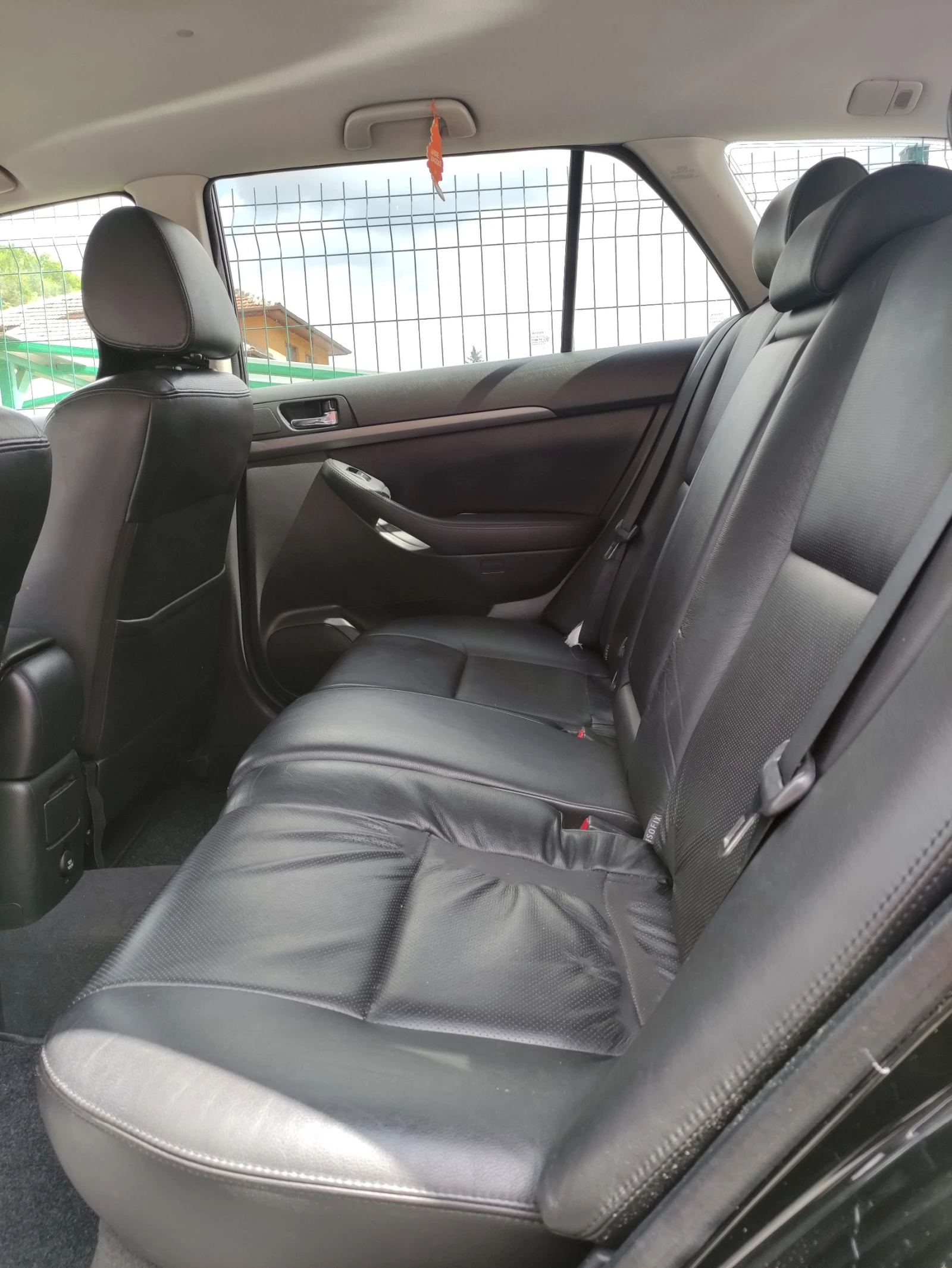 Toyota Avensis  - изображение 4