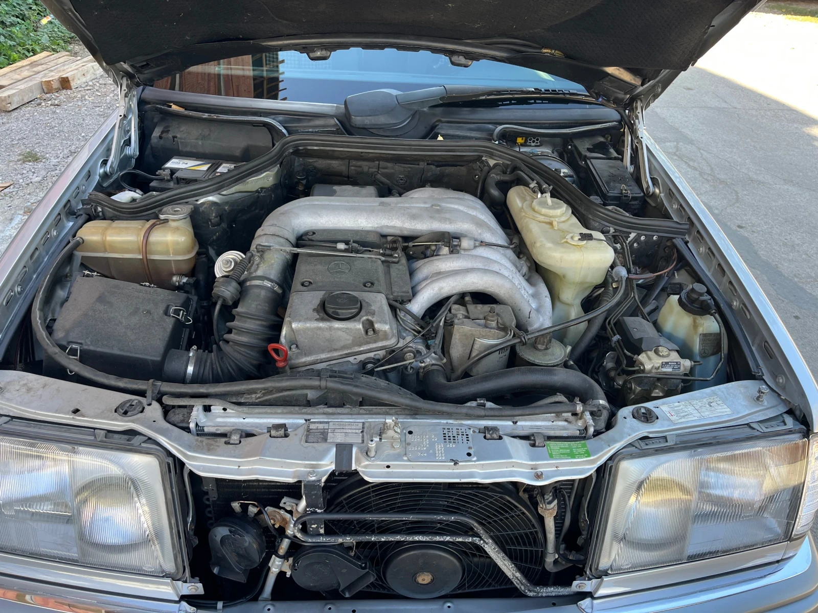 Mercedes-Benz E 300 | Mobile.bg   12