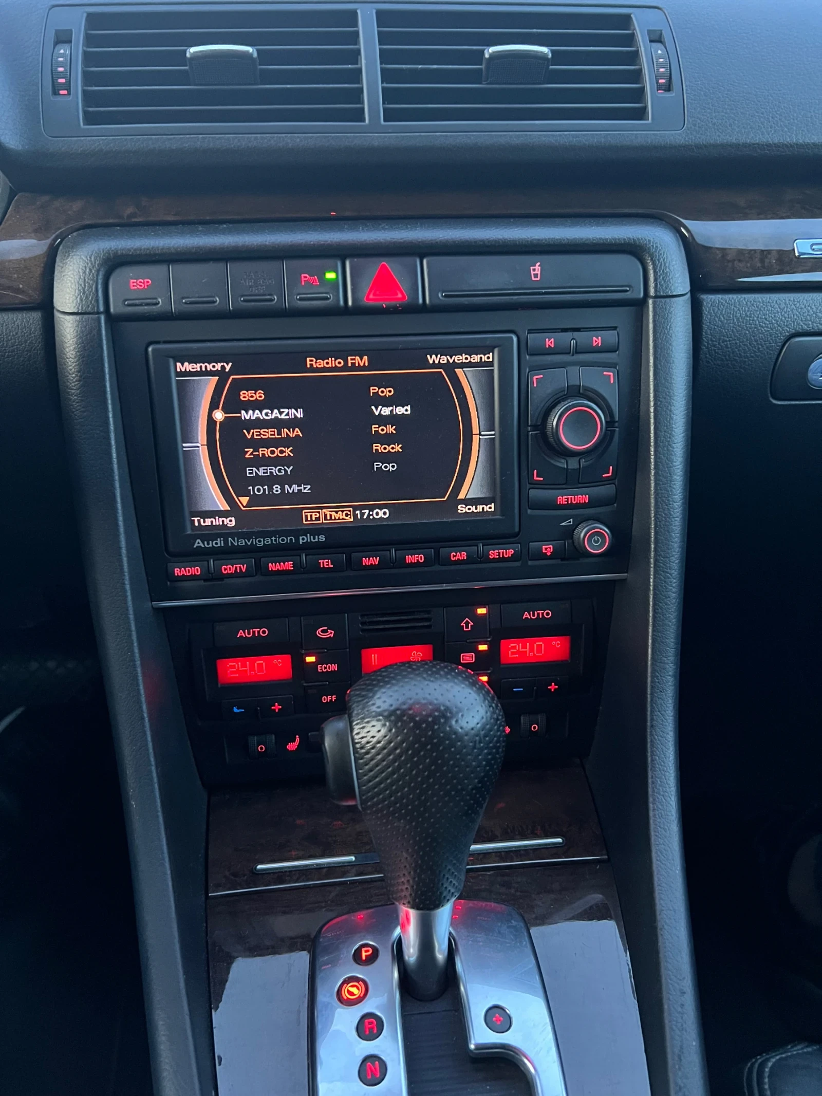 Audi A4 S-Line 3.0 TDI Quattro Avant - изображение 8