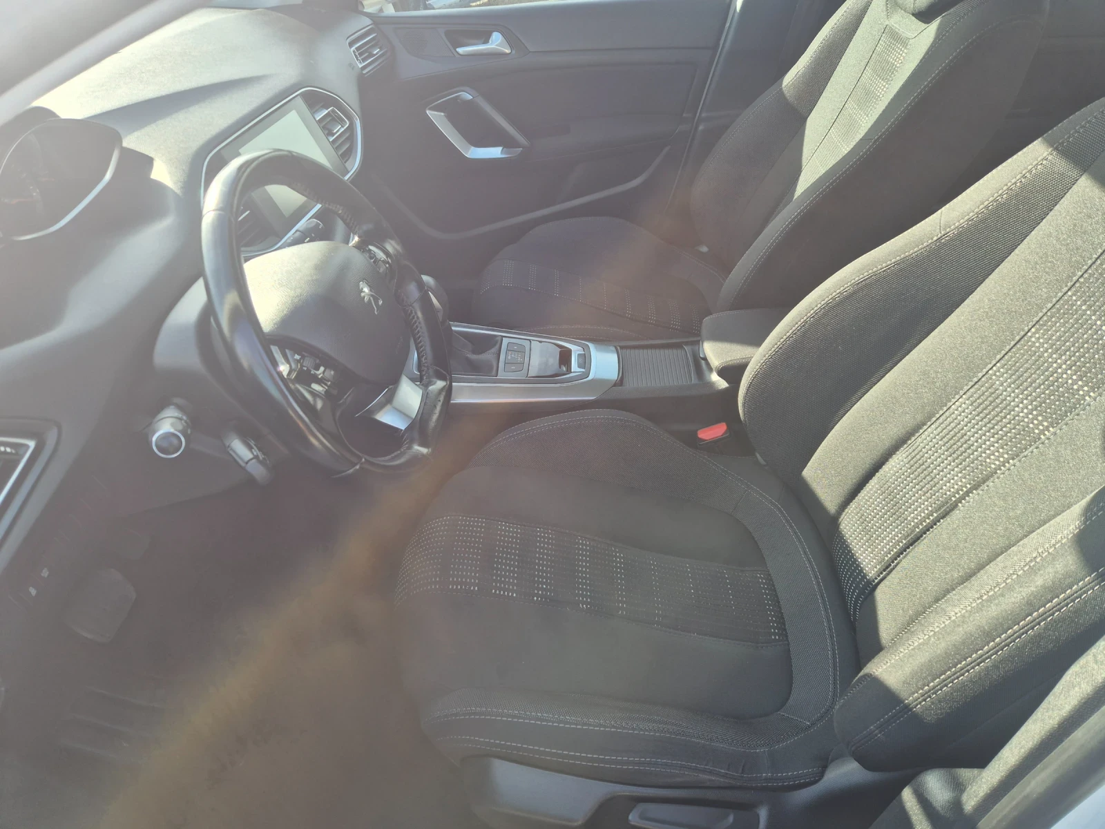 Peugeot 308 1.6 HDI  автомат е6 - изображение 9