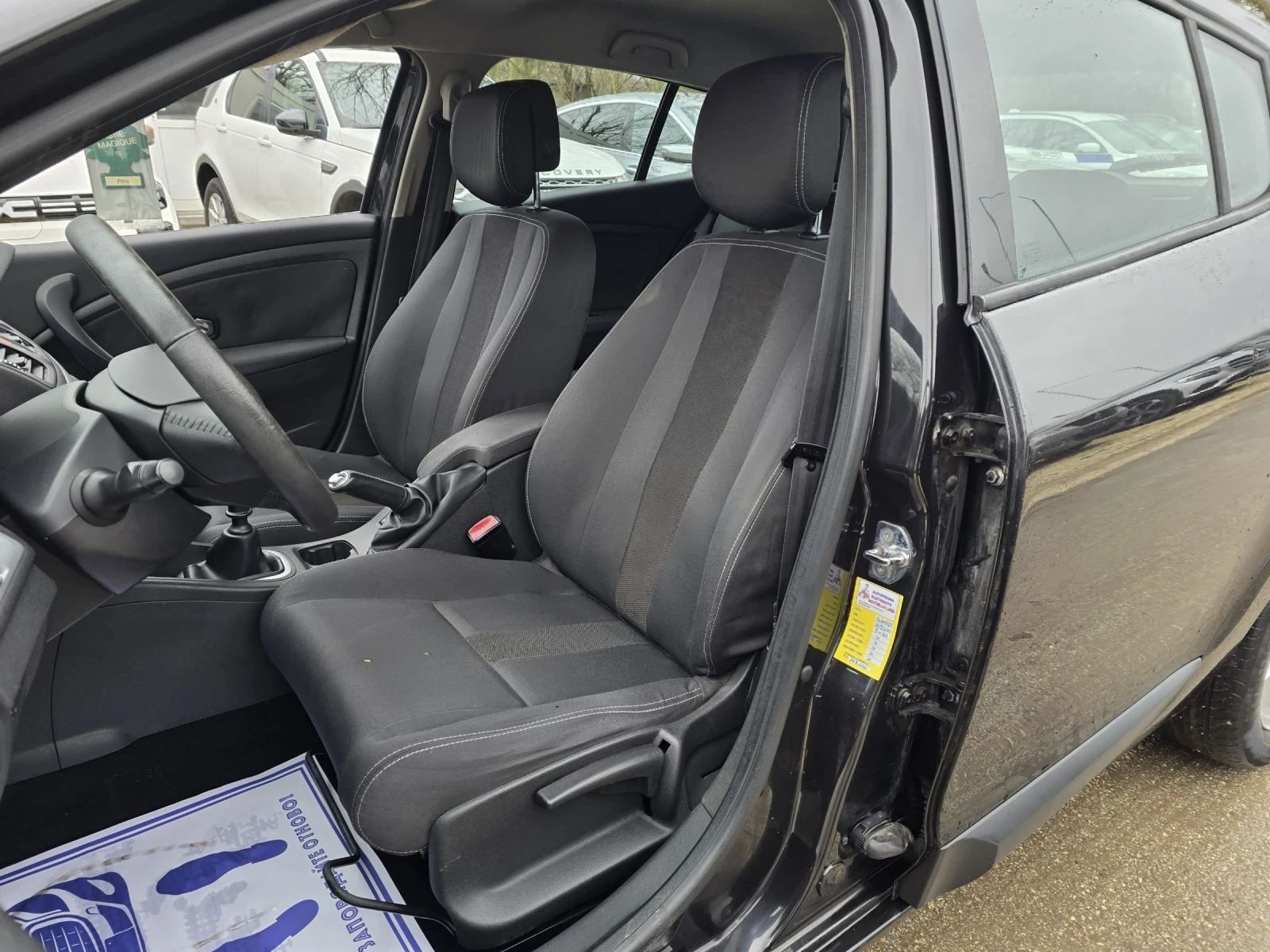 Renault Megane 1.5d 110к.с Топ състояние  - изображение 10