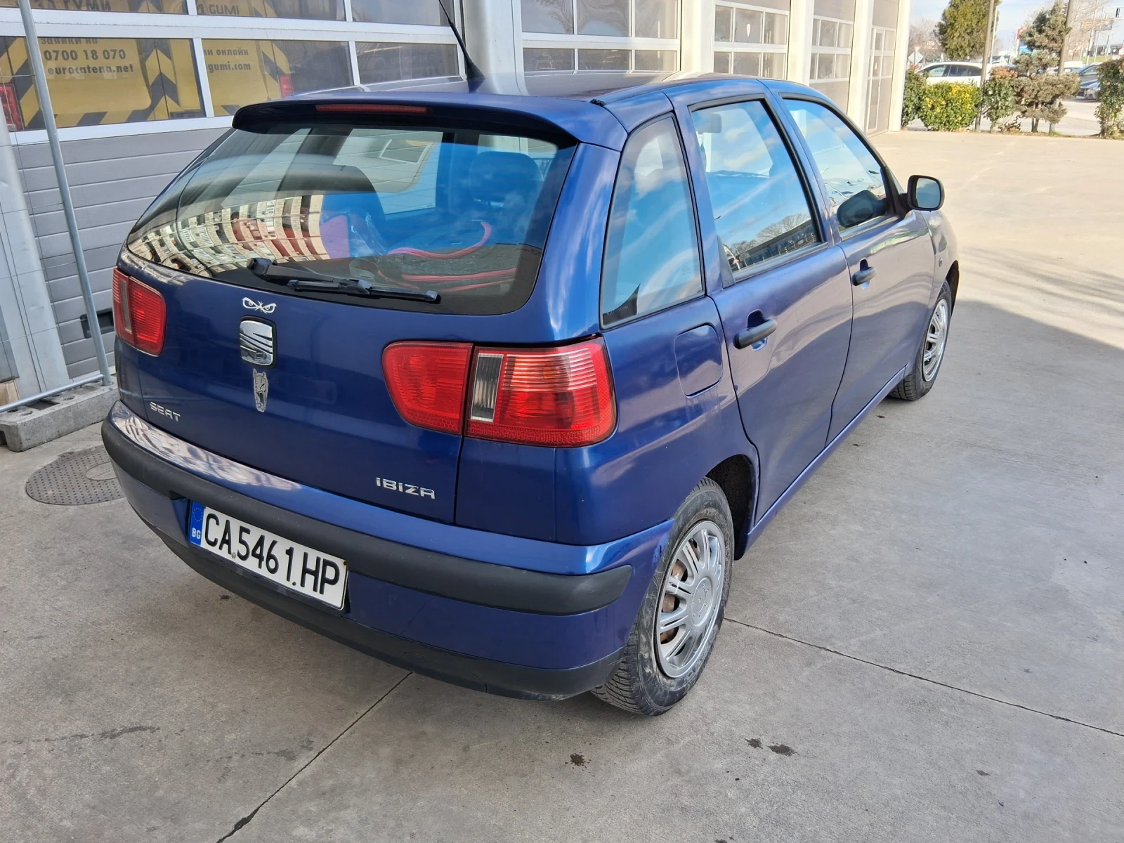 Seat Ibiza 1.4 МРI Бензин - изображение 4