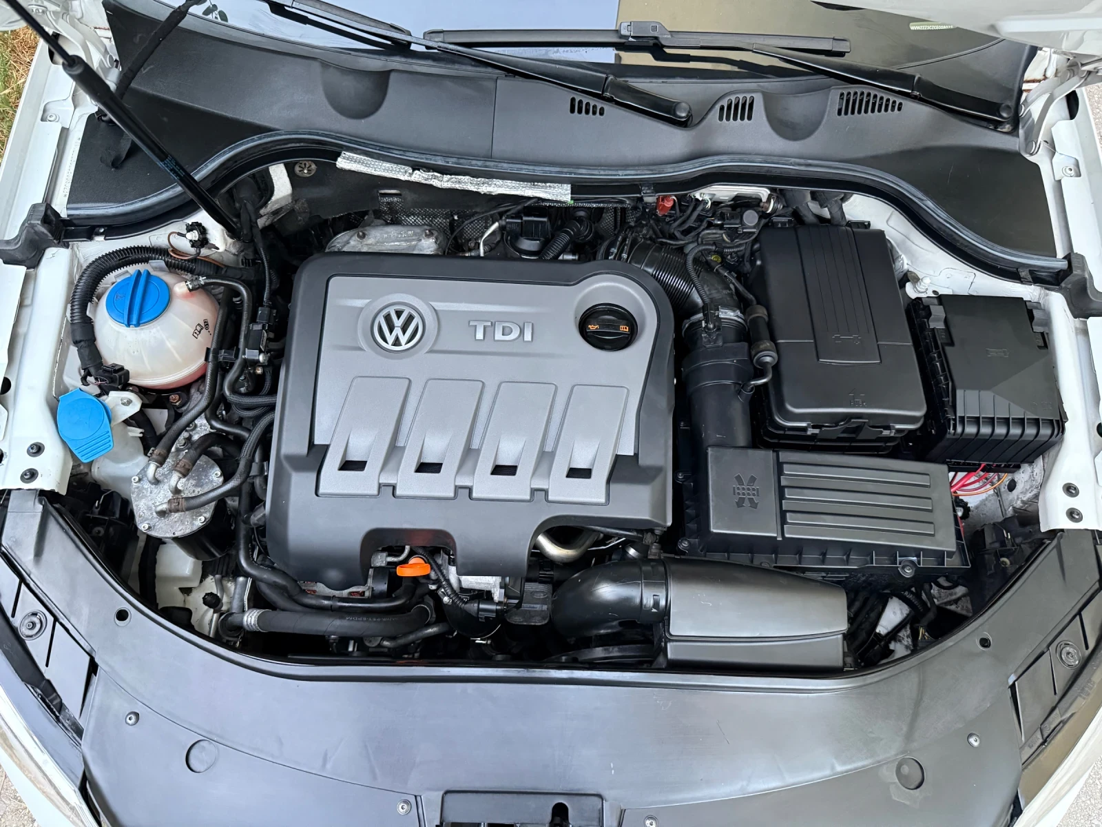 VW Passat LED NAVI AUTO, снимка 11 - Автомобили и джипове - 53666048