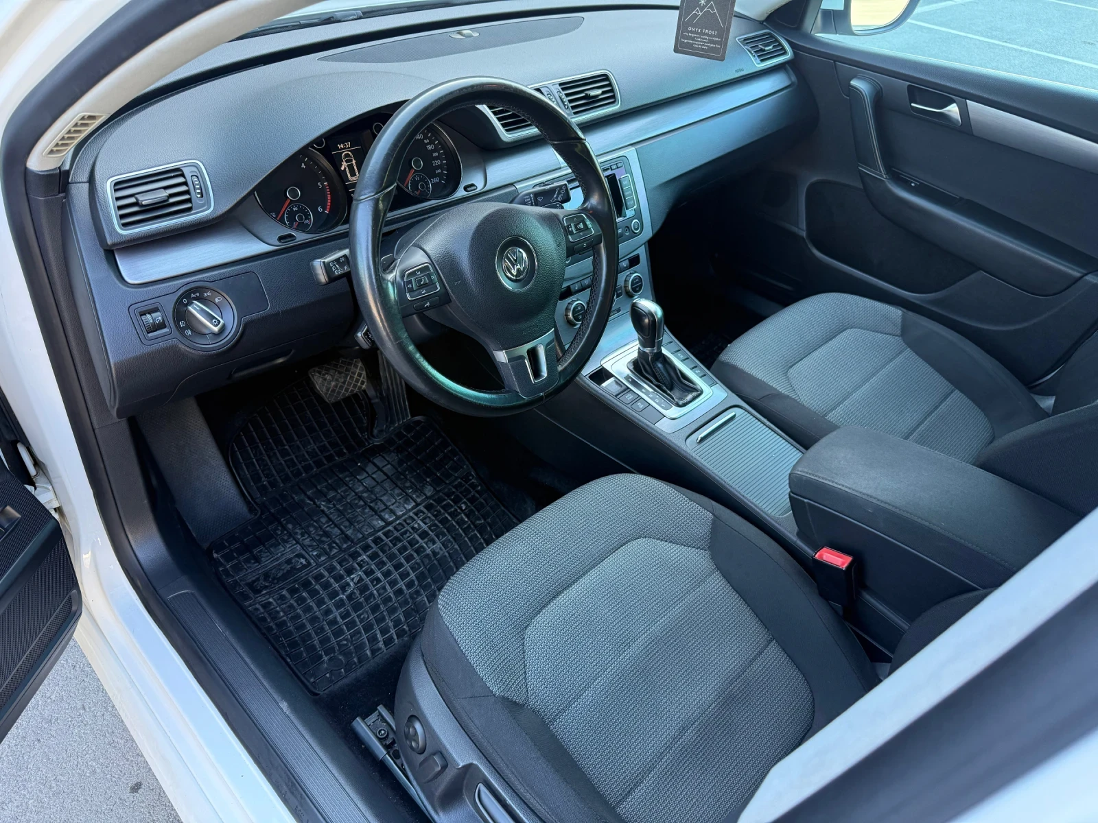 VW Passat LED NAVI AUTO, снимка 8 - Автомобили и джипове - 53666048