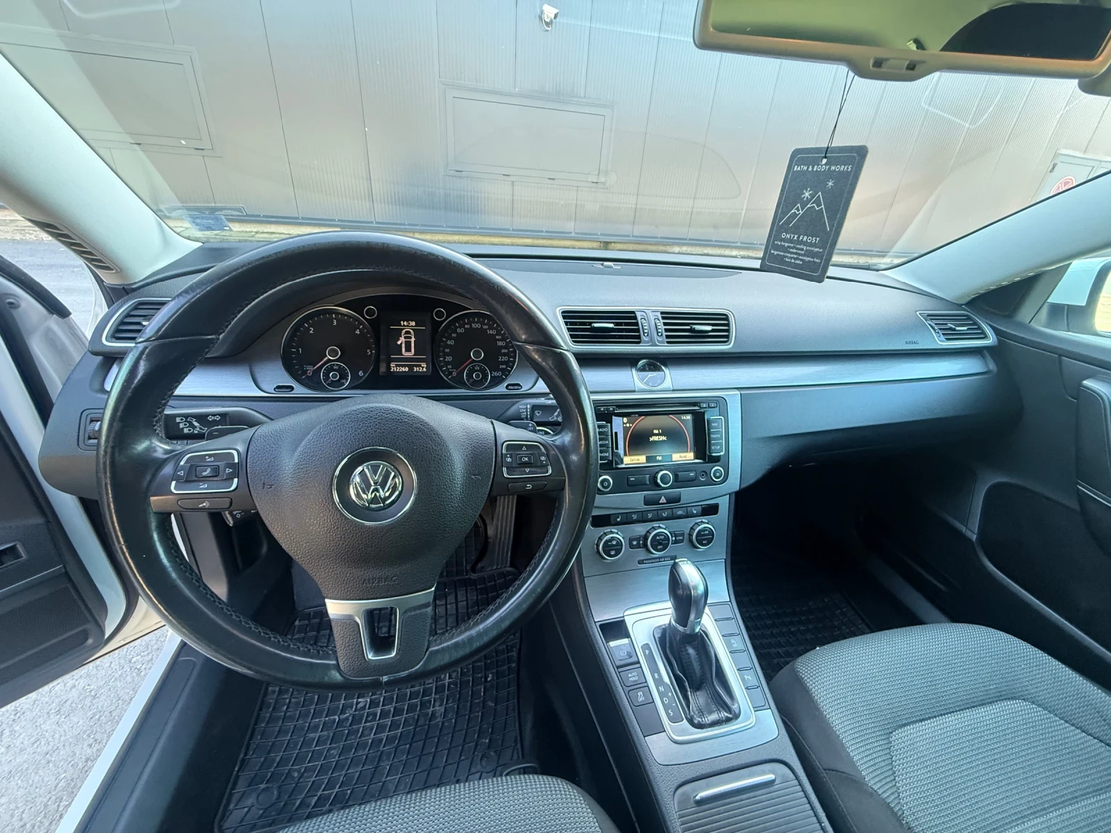 VW Passat LED NAVI AUTO, снимка 9 - Автомобили и джипове - 53666048